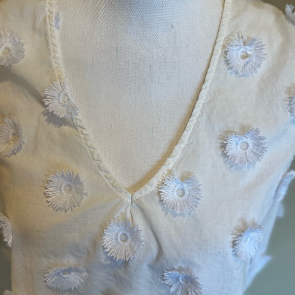 Waverly Grey Women’s Top Size Medium Kat White Sleeveless Cotton Flower Accent - Picture 10 of 14